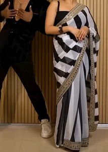 Ready to wear saree with blouse 🖤🤍