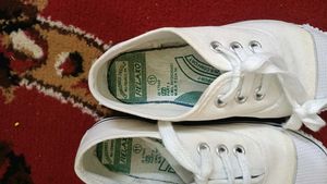 Relaxo White Canvas Sneakers