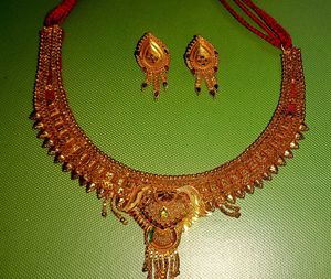 Elegant Gold-toned Necklace Set