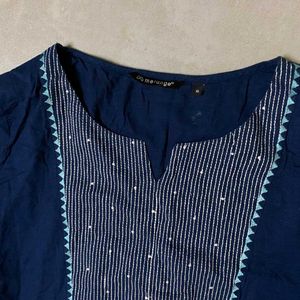 💙 Make a offer Indigo Embroidered Cotton Kurti 💙
