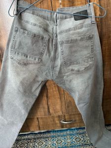 Zudio Relaxed Skinny Fit Grey Jeans