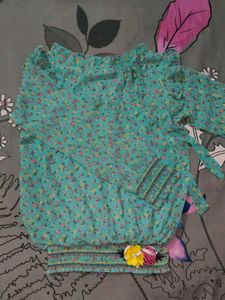 Green flowy top