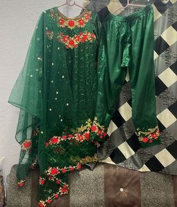 Emerald Green Embroidered Kurta Set