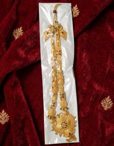 Exquisite Gold Necklace and Earring Set