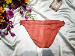 🇳🇿💫🎀Ribbed Coral Bottom with golden rings