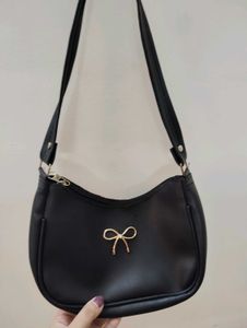 Chic Black Hobo Bag with Bow Detail✨