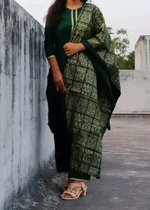 Elegant Green Kurta Set with Dupatta