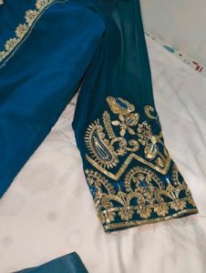 Price Drop❗Exquisite Teal pakistani suit