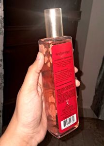 Bodycology Strawberry Cheesecake Mist🍓🧁✨️