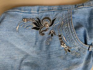 Embroidered Light Wash Jeans