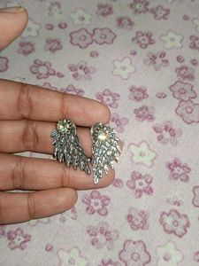 set of 2 earrings for just 149