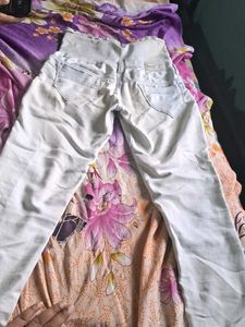 High Waisted Light Wash Jeans