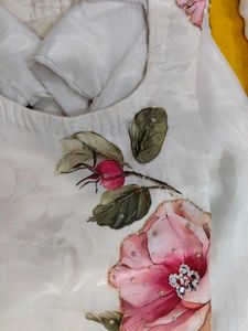 Elegant Floral Print Kurta Set