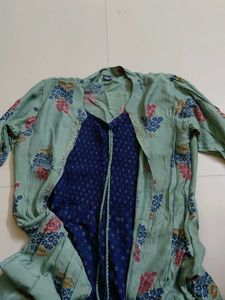 Beautiful Floral Print Kurta Set