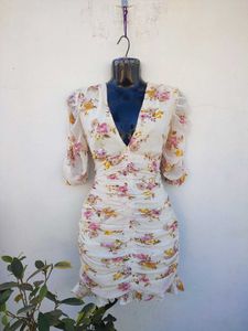 MILEY+MOLLY Floral V Neck Ruched Dress