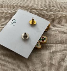 Elegant Gold Kundan Leaf Earrings