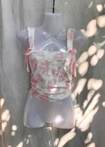 161110. Charming Floral Print Crop Top