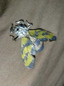 Unique Bee Brooch Pin for Unisex