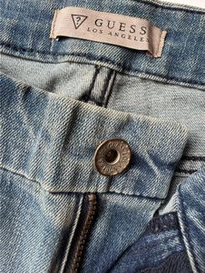 Brand new Authentic Guess Capri Jeans(28)