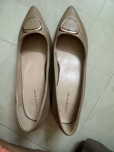 Chic Beige Block Heels with Gold Accent