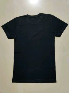 Nidhee Black Solid Tshirt