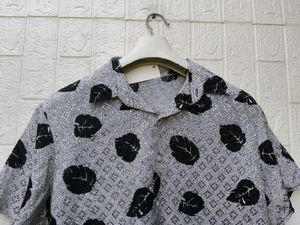 New with tag Leaf Print Button-Up Shirt