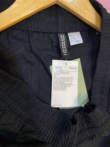 New with tag H&amp;M Black High waisted Trousers