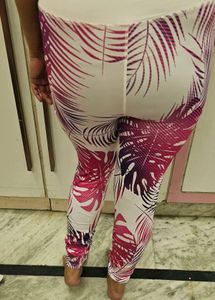 Stylish Leaf Print Leggings