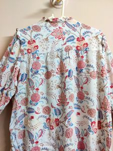 FLORAL PRINT TOP WITH NECK TIE-UP