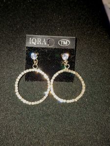 8 Pairs of earnings
