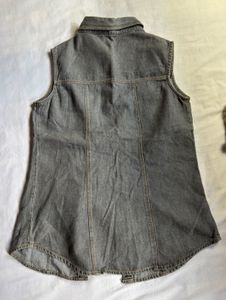 Sleeveless Grey Denim vest