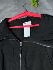 BERSHKA cropped hooded Windbreaker Jacket