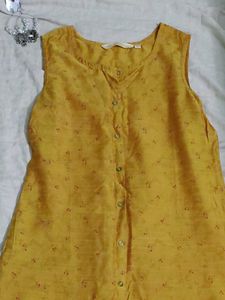 AVAASA Yellow Printed Sleeveless Kurta
