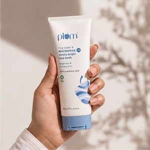 Plum Rice Water Niacinamide Hybrid Sunscreen SPF 5
