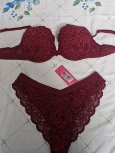M&S Lace Bra and Panty Set