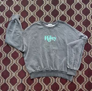 Riley Graphic Sweatshirt acid washed style