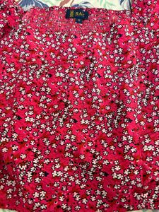 Charming Floral Print Puff Sleeve Top
