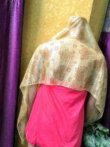 Beautiful Golden Floral Stoal