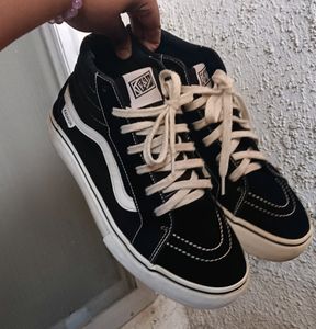 Vans Canvas Black &amp; White Shoes