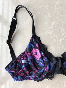 Enamor underwired Bra size 32B