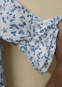 Chic Floral Square Neck Crop Top