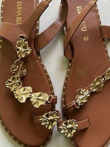 Luna Blu Brown Sandals
