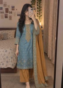 Elegant Blue Embroidered Kurta Set