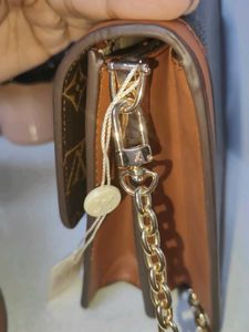 Louis Vuitton Handbag - First Copy