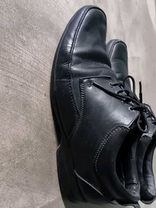 Classic Black Leather Oxford Shoes