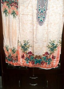 Stylish Pakistani suit Set