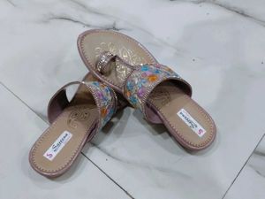 Embroidered Ethnic Kolhapuri Chappals