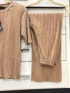 Thailand 🇹🇭 Pleat beige Co-ord Set