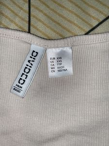 Ribbed V-Neck Crop Top