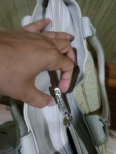 Chic White Croco Embossed Tote Bag